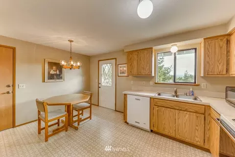10211 27th Dr, Everett, WA 98208 photo 14