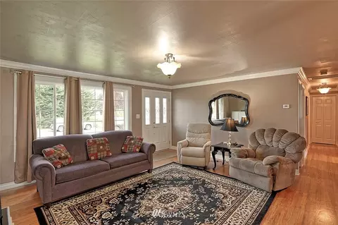 8118 Florida Dr, Everett, WA 98203 photo 3