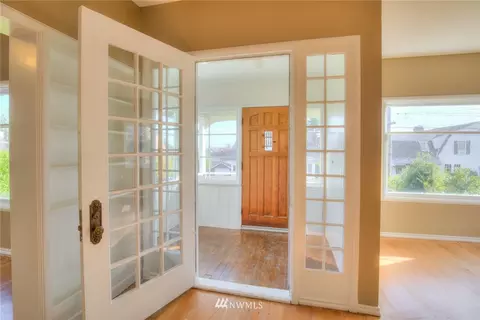 110 E 10th St, Aberdeen, WA 98520 photo 2