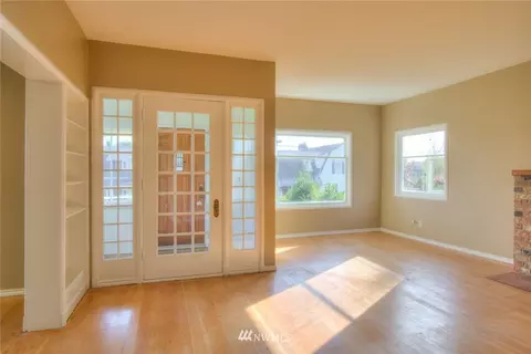 110 E 10th St, Aberdeen, WA 98520 photo 3