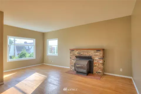 110 E 10th St, Aberdeen, WA 98520 photo 4