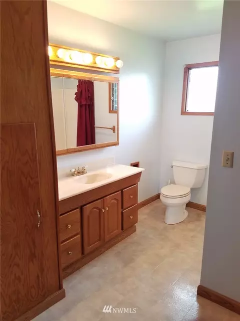 415 W 3rd St, Everson, WA 98247 photo 11