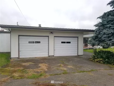 415 W 3rd St, Everson, WA 98247 photo 3