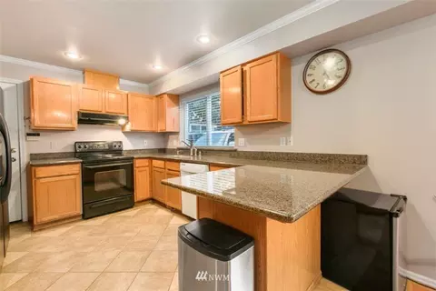 913 Pine St, Everett, WA 98201 photo 7