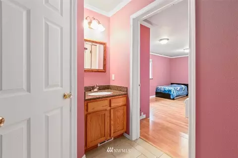 913 Pine St, Everett, WA 98201 photo 12