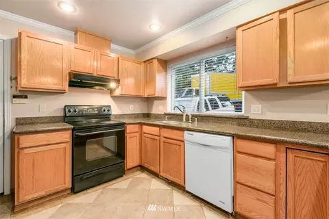 913 Pine St, Everett, WA 98201 photo 9