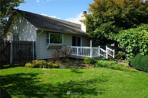 1121 Berilla Dr, Enumclaw, WA 98022 photo 2