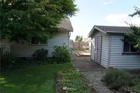 1121 Berilla Dr, Enumclaw, WA 98022 photo 5