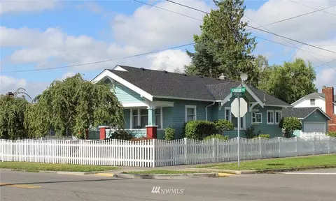 2107 Griffin Ave, Enumclaw, WA 98022 photo 2