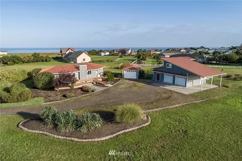 702 Roberson Rd, Sequim, WA 98382 photo 2