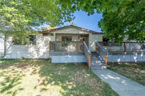 311 E Okanogan, Chelan, WA 98816 photo 1
