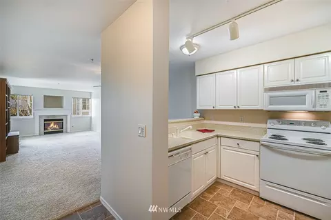 17426 Bothell Way NE #A106, Bothell, WA 98011 photo 3