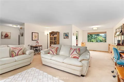 19004 90th Pl NE, Bothell, WA 98011 photo 2