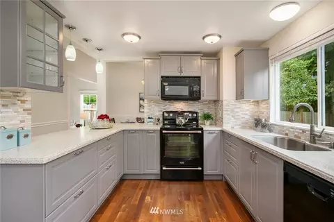 605 213th St SW, Bothell, WA 98021 photo 8