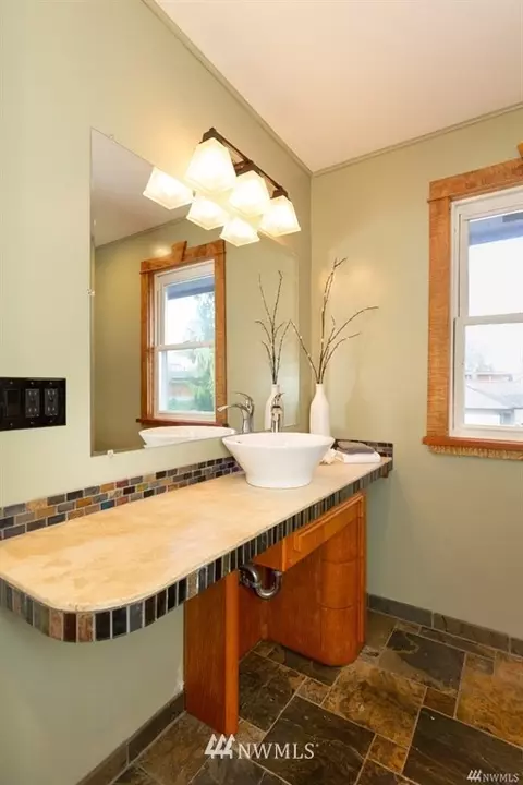 3810 33rd Ave W, Seattle, WA 98199 photo 15