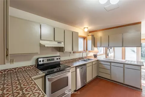 708 E 3rd, Nooksack, WA 98276 photo 8