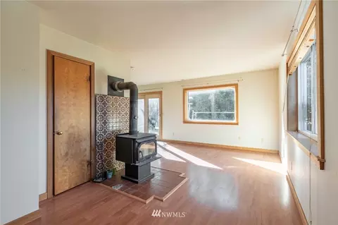 708 E 3rd, Nooksack, WA 98276 photo 4