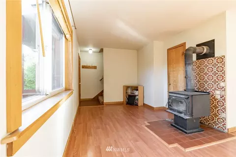 708 E 3rd, Nooksack, WA 98276 photo 5