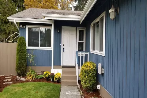 207 76th St SE, Everett, WA 98203 photo 2