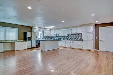 207 76th St SE, Everett, WA 98203 photo 4