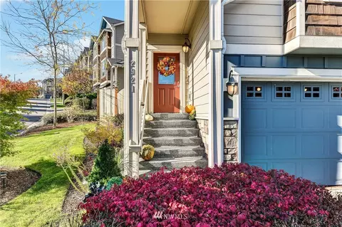 2921 Belmonte Ln, Everett, WA 98201 photo 2
