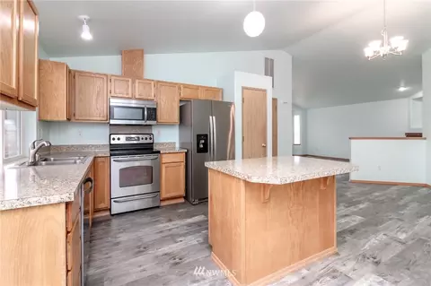 19304 78th Avenue Ct E, Spanaway, WA 98387 photo 7