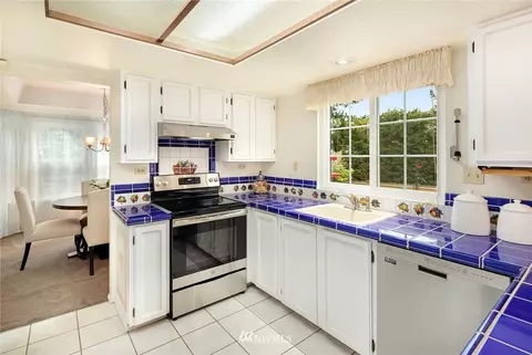 210 237th Pl SW, Bothell, WA 98021 photo 6