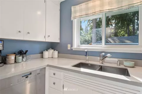 712 48th St SE, Everett, WA 98203 photo 3