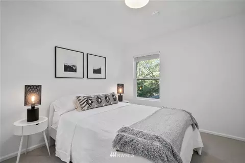406 23rd Ave E, Seattle, WA 98112 photo 8