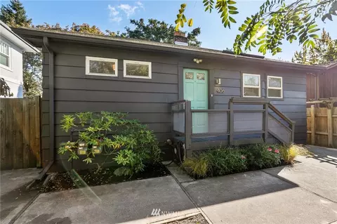 406 23rd Ave E, Seattle, WA 98112 photo 2
