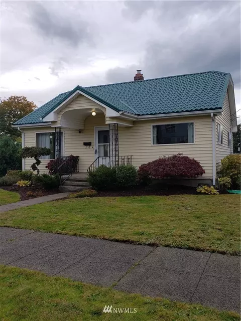 2050 James St, Enumclaw, WA 98022 photo 1