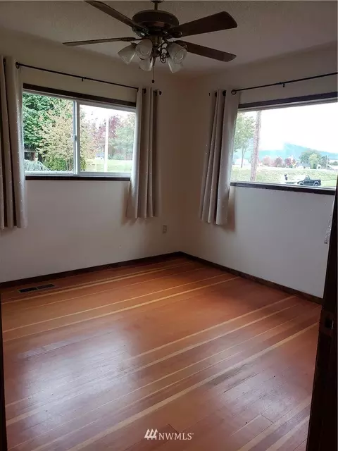 2050 James St, Enumclaw, WA 98022 photo 12