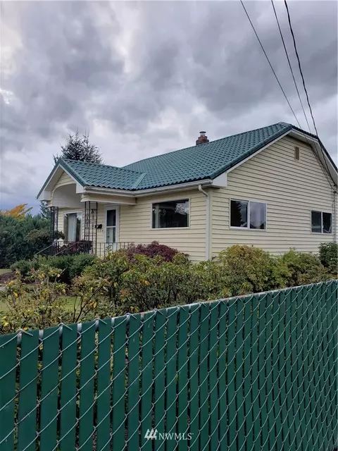 2050 James St, Enumclaw, WA 98022 photo 3
