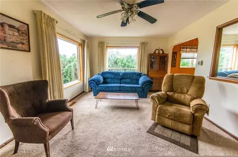 2050 James St, Enumclaw, WA 98022 photo 4