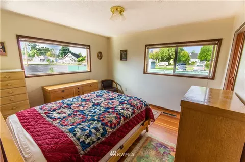 2050 James St, Enumclaw, WA 98022 photo 10