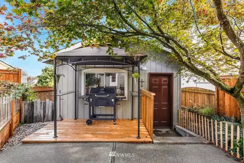 2203 Rockefeller Ave, Everett, WA 98201 photo 24