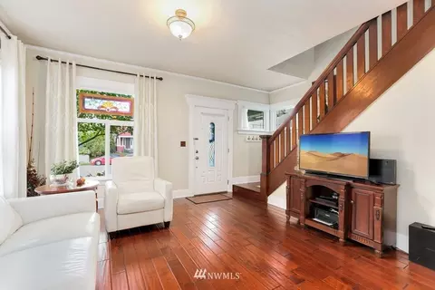 2203 Rockefeller Ave, Everett, WA 98201 photo 5