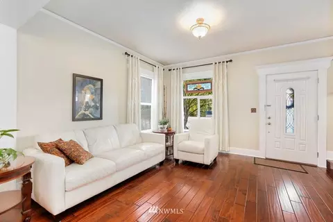2203 Rockefeller Ave, Everett, WA 98201 photo 4
