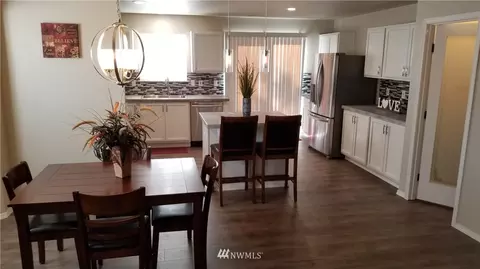 1215 Boatman Ave NW, Orting, WA 98360 photo 3