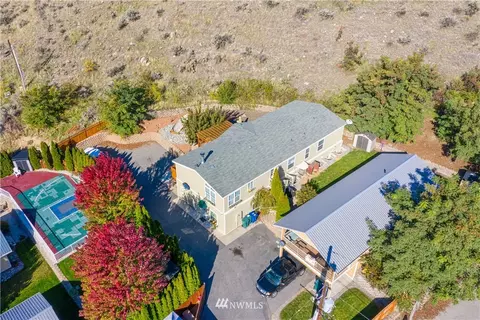703 E Johnson Ave, Chelan, WA 98816 photo 1