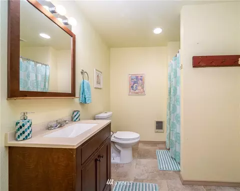 703 E Johnson Ave, Chelan, WA 98816 photo 11
