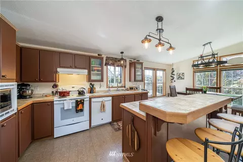 703 E Johnson Ave, Chelan, WA 98816 photo 6