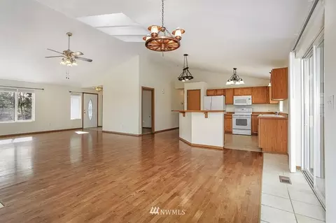 363 E Buckboard Dr, Allyn, WA 98524 photo 5
