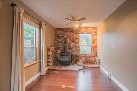 1206 Adele St, Sumner, WA 98390 photo 4