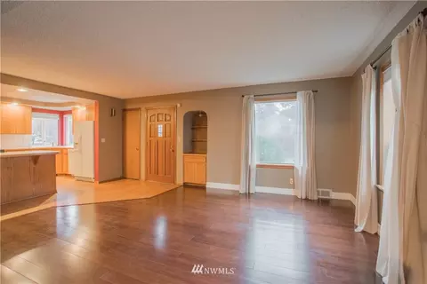 1206 Adele St, Sumner, WA 98390 photo 2