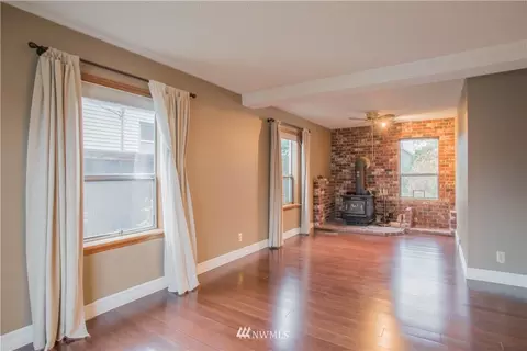 1206 Adele St, Sumner, WA 98390 photo 3