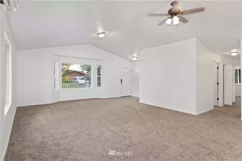 372 Chickadee Ln, Sequim, WA 98382 photo 3