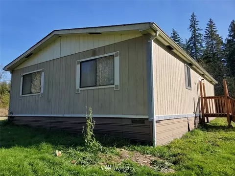 11 E Centerline Rd, Grapeview, WA 98546 photo 3