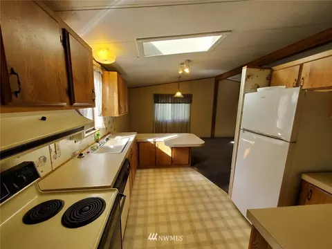 11 E Centerline Rd, Grapeview, WA 98546 photo 5