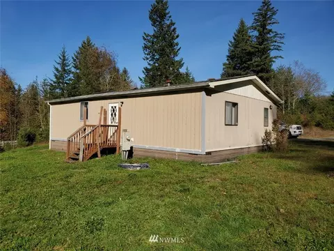 11 E Centerline Rd, Grapeview, WA 98546 photo 4